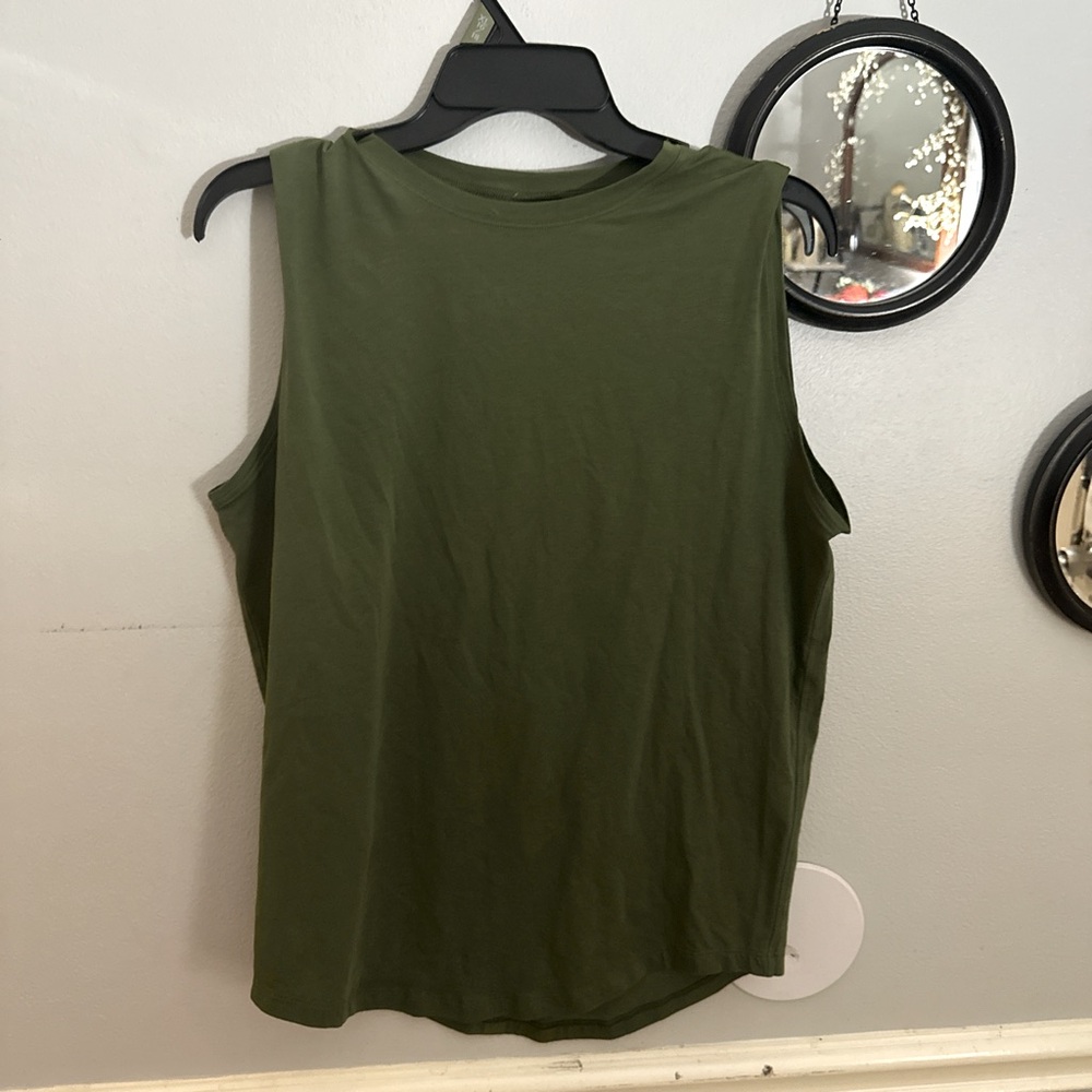 Lululemon shirt